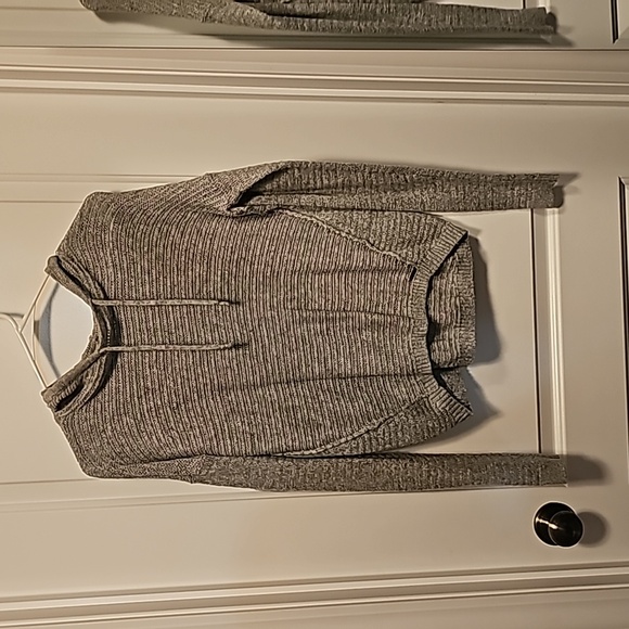 Abercrombie and Fitch Gray Knit Sweater with Hoodie - Picture 1 of 3